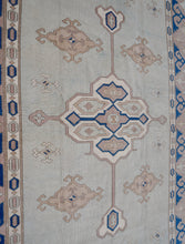 Load image into Gallery viewer, Pembe - 6'7” x 9'9”