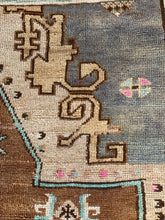 Load image into Gallery viewer, Alev - 5'3” x 7'9”