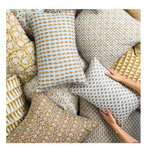 Load image into Gallery viewer, Walter G. Bikaner Sahara pillow - 30 x 45