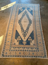 Load image into Gallery viewer, Caria - 5'4” x 9'10”