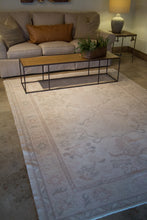 Load image into Gallery viewer, Ceyda - 6’6" x 9’4"