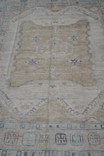 Load image into Gallery viewer, Ecrin - 9'12" x 12'9"