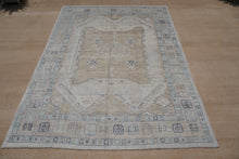 Load image into Gallery viewer, Ecrin - 9'12" x 12'9"