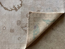 Load image into Gallery viewer, Emine - 4’8” x 7'10"