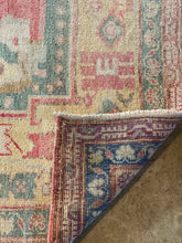 Load image into Gallery viewer, Emiri - 5'4” x 9'7”