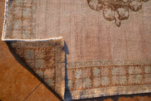 Load image into Gallery viewer, Fusun - 5'4” x 11'6”