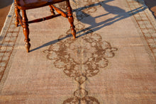 Load image into Gallery viewer, Fusun - 5'4” x 11'6”