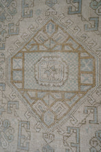 Load image into Gallery viewer, Kadri - 4'3" x 5'9"