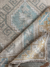 Load image into Gallery viewer, Lale - 4’0” x 6’1”