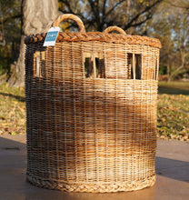 Load image into Gallery viewer, Large Signature Basket
