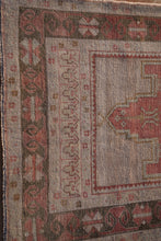 Load image into Gallery viewer, Lunara - 3'4” x 6'9”