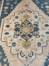 Load image into Gallery viewer, Nehir - 4’4" x 7’5"