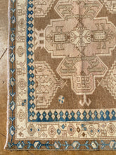 Load image into Gallery viewer, Nuray - 3'3” x 4'11”