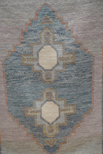 Load image into Gallery viewer, Pinar - 3'4" x 4'11"