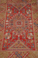 Load image into Gallery viewer, Sezen - 4'3" x 6'5"