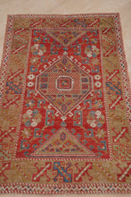 Load image into Gallery viewer, Sezen - 4'3" x 6'5"