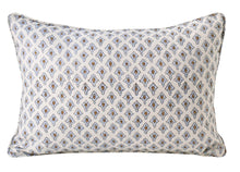 Load image into Gallery viewer, Walter G. Bikaner Sahara pillow - 30 x 45