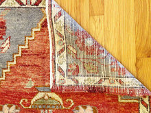 Load image into Gallery viewer, Yaren - 2’9” x 4’3”