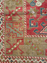 Load image into Gallery viewer, Sezen - 4'3” x  6'5”
