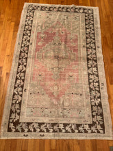 Load image into Gallery viewer, Ece - 3'10” x  6'1”
