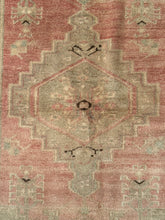 Load image into Gallery viewer, Ece - 3'10” x  6'1”
